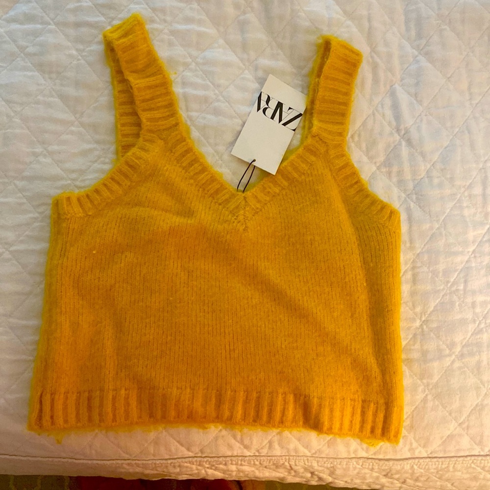 Zara, yellow knit crop top.